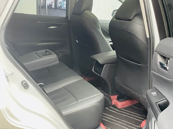 Фото 9 - Toyota Harrier