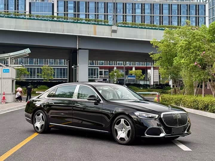 Фото 3 - Mercedes-Benz Maybach S-Class