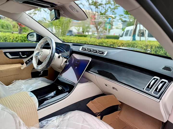 Фото 5 - Mercedes-Benz Maybach S-Class