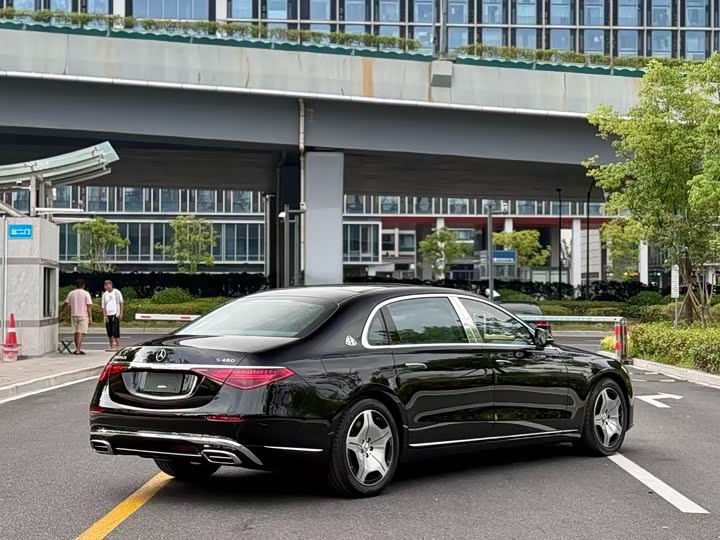 Фото 9 - Mercedes-Benz Maybach S-Class