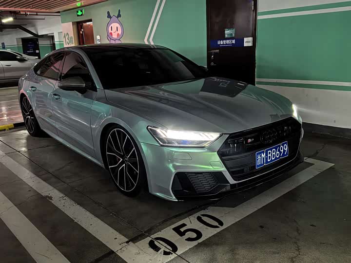 Фото 2 - Audi S7