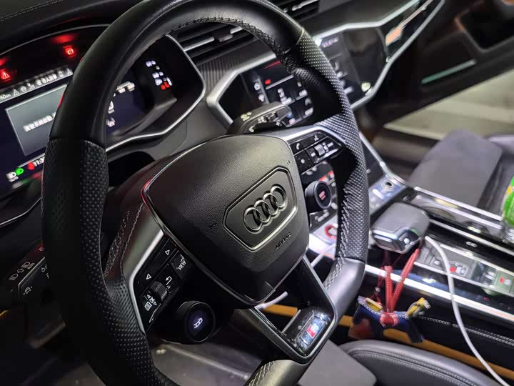 Фото 6 - Audi S7