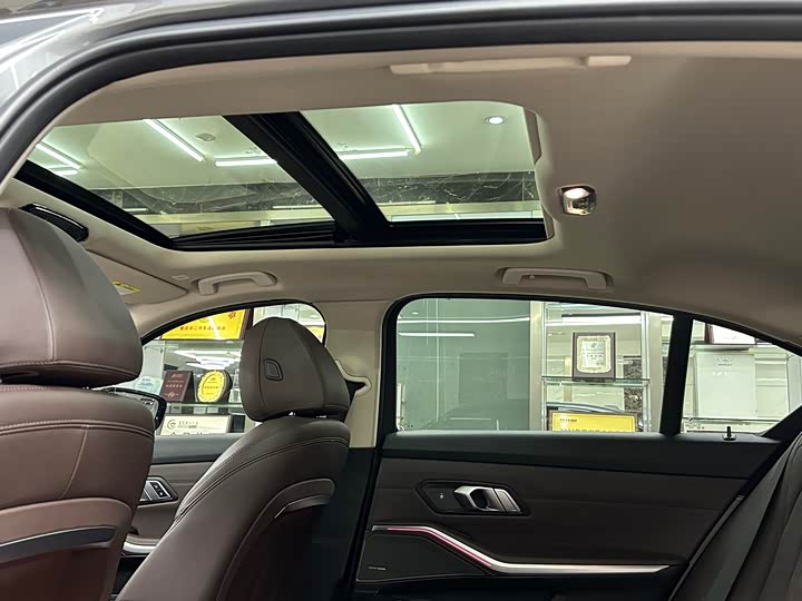 Фото 9 - BMW 3 Series