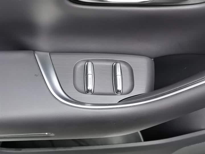 Фото 9 - Leapmotor C10