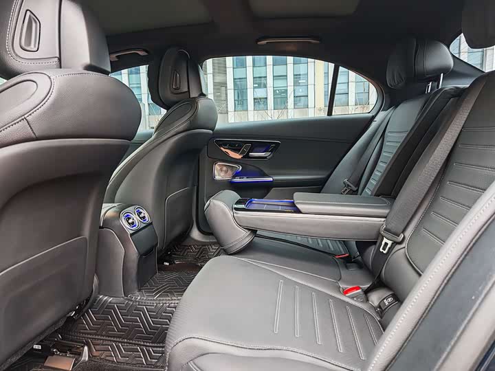 Фото 7 - Mercedes-Benz C-Class