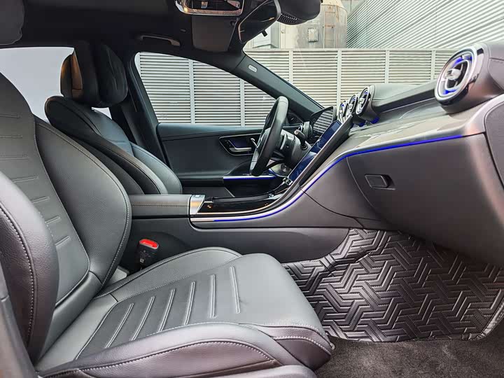 Фото 8 - Mercedes-Benz C-Class