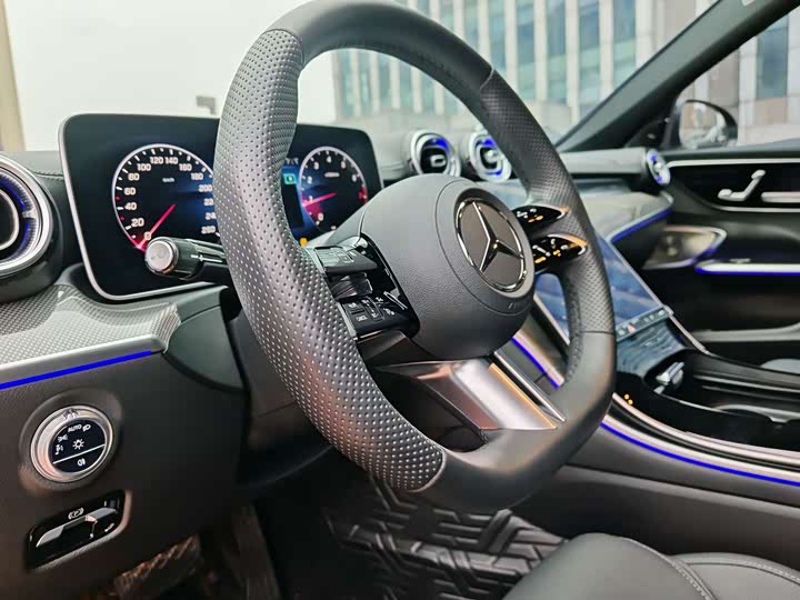 Фото 9 - Mercedes-Benz C-Class