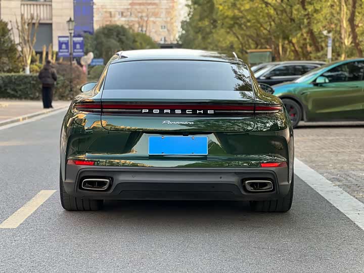 Фото 3 - Porsche Panamera