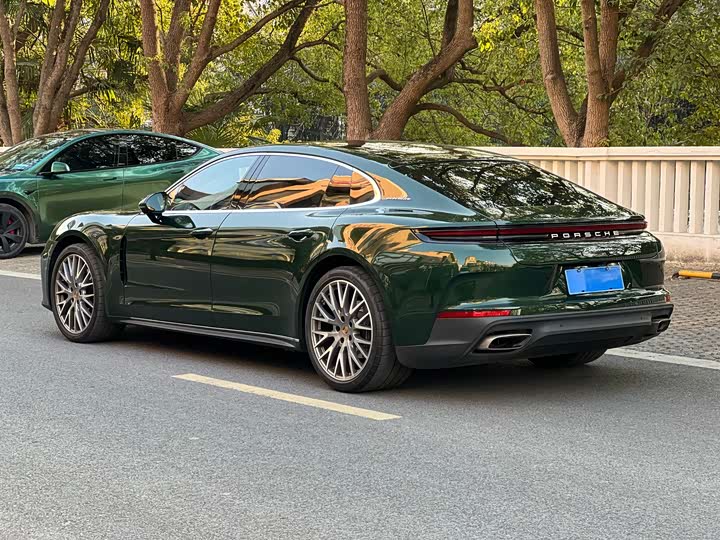 Фото 4 - Porsche Panamera