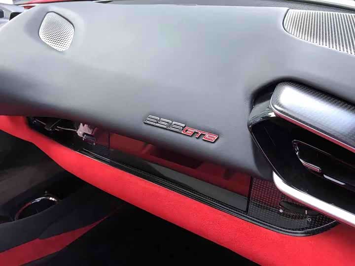 Фото 9 - Ferrari 296