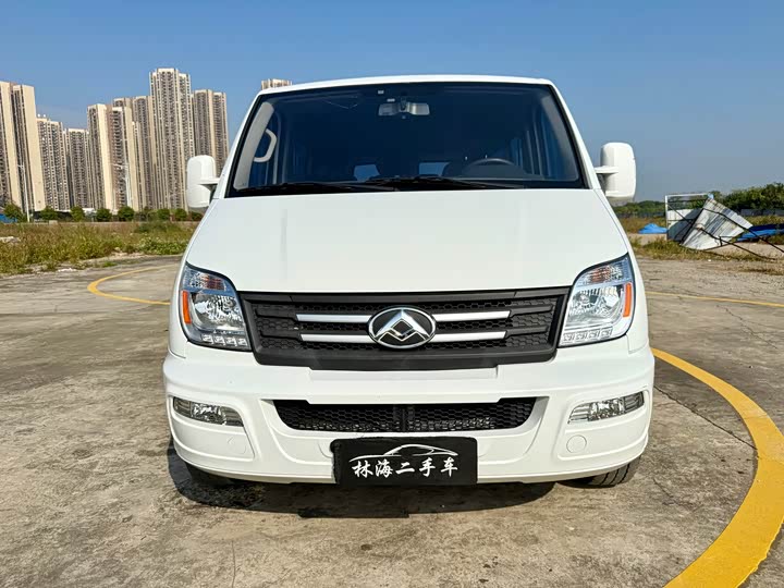 Фото 2 - Maxus V80