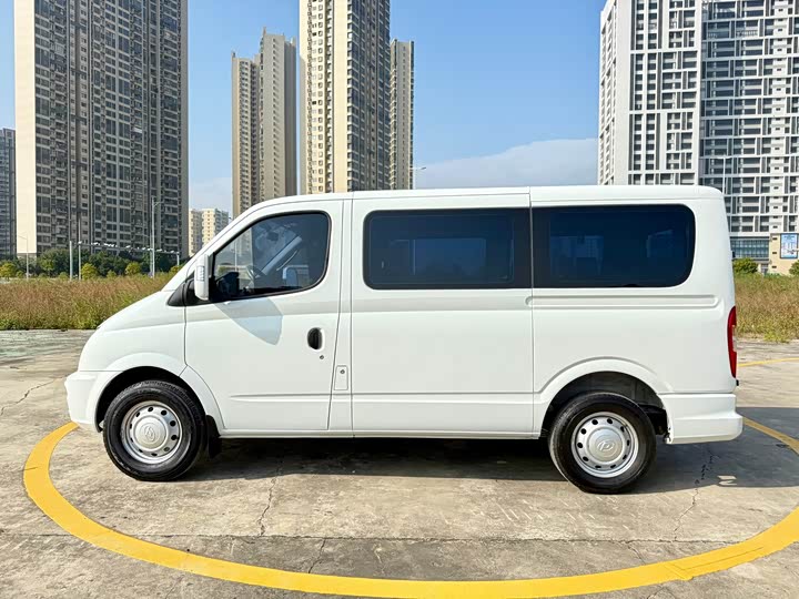 Фото 9 - Maxus V80