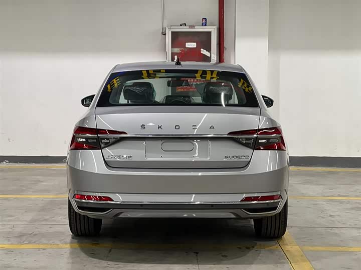 Фото 6 - Skoda Superb