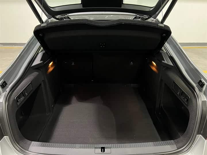 Фото 7 - Skoda Superb