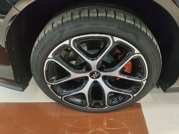 Фото 8 - IM motors L6