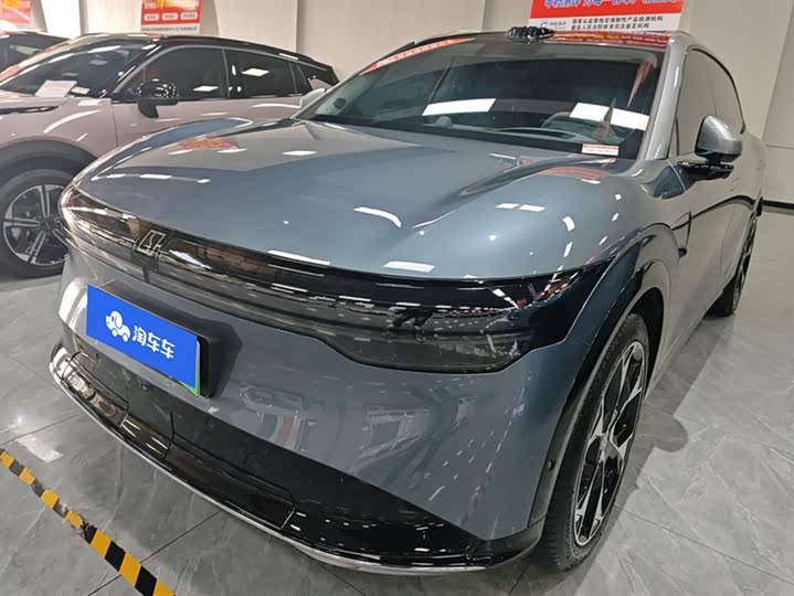 Фото 1 - Zeekr 7X