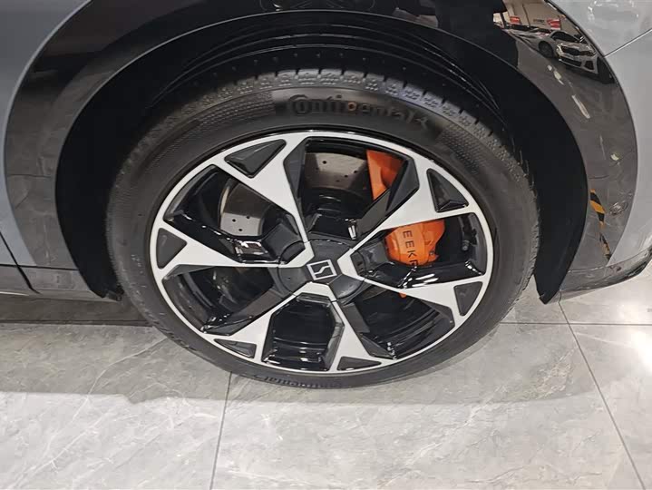 Фото 6 - Zeekr 7X