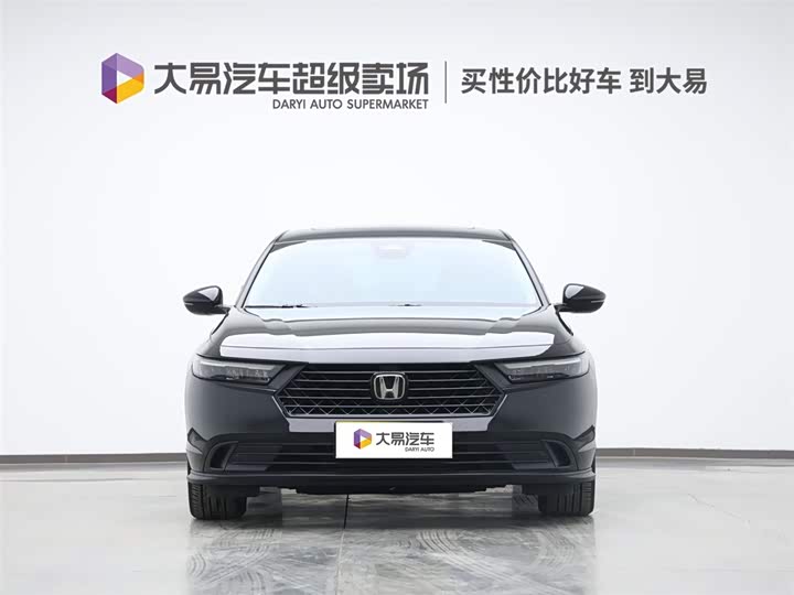 Фото 2 - Honda Accord
