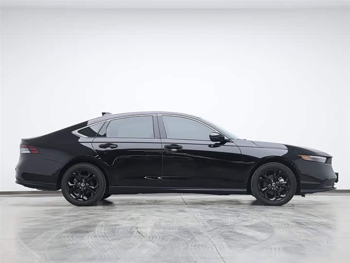 Фото 6 - Honda Accord