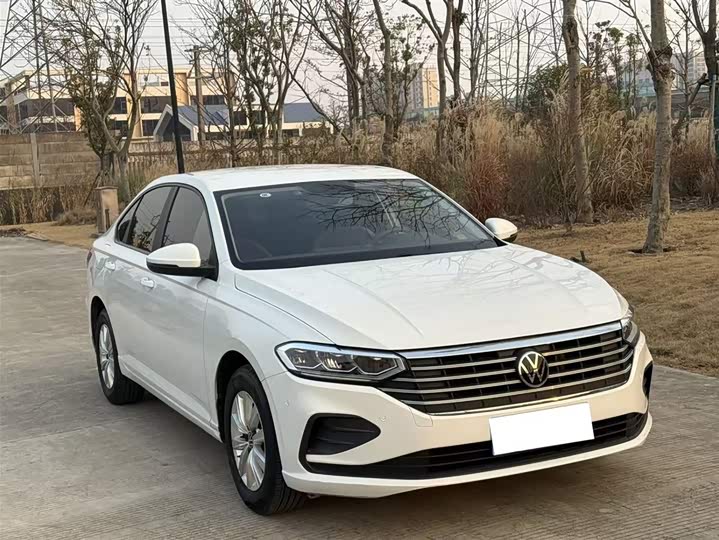 Фото 2 - Volkswagen Lavida