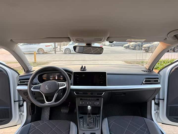 Фото 4 - Volkswagen Lavida