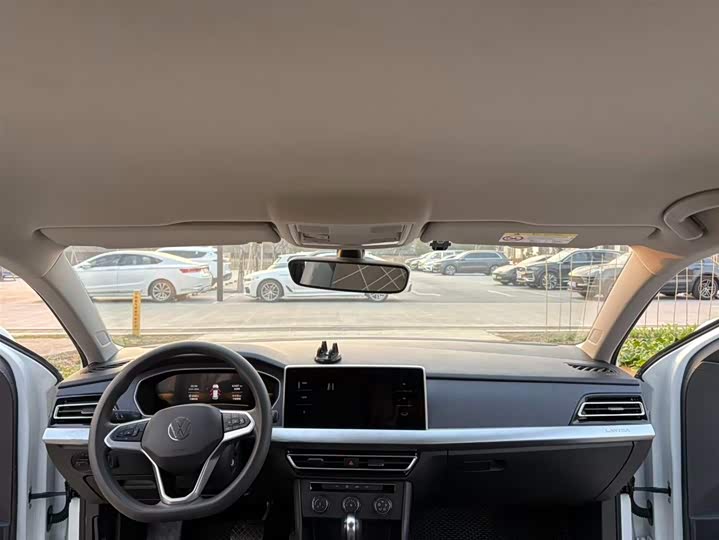 Фото 6 - Volkswagen Lavida