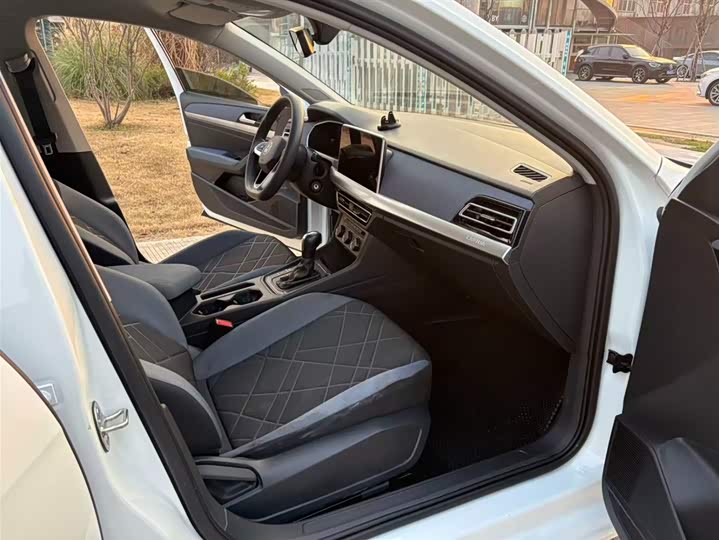 Фото 9 - Volkswagen Lavida