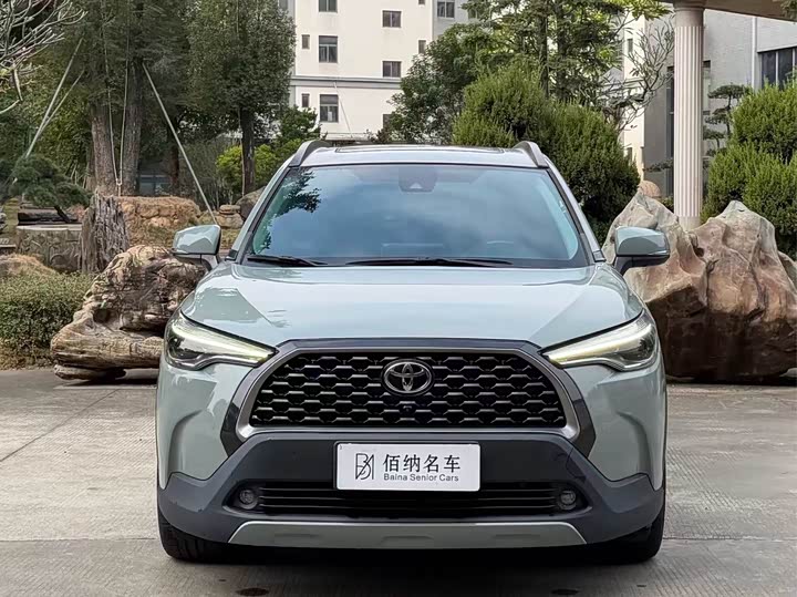 Фото 2 - Toyota Corolla Cross