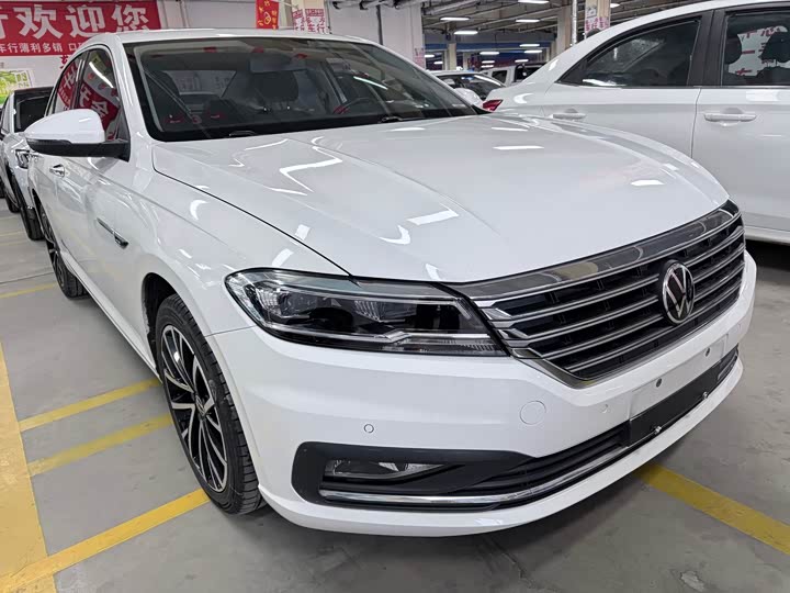 Фото 3 - Volkswagen Lavida