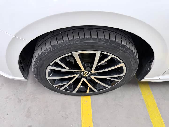 Фото 5 - Volkswagen Lavida