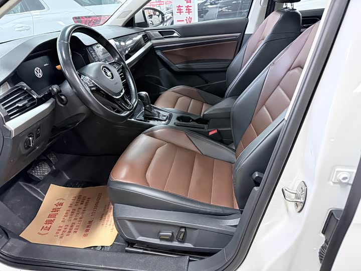 Фото 8 - Volkswagen Lavida