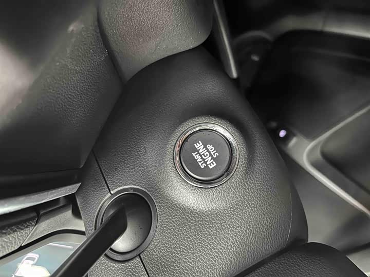 Фото 4 - Skoda Karoq