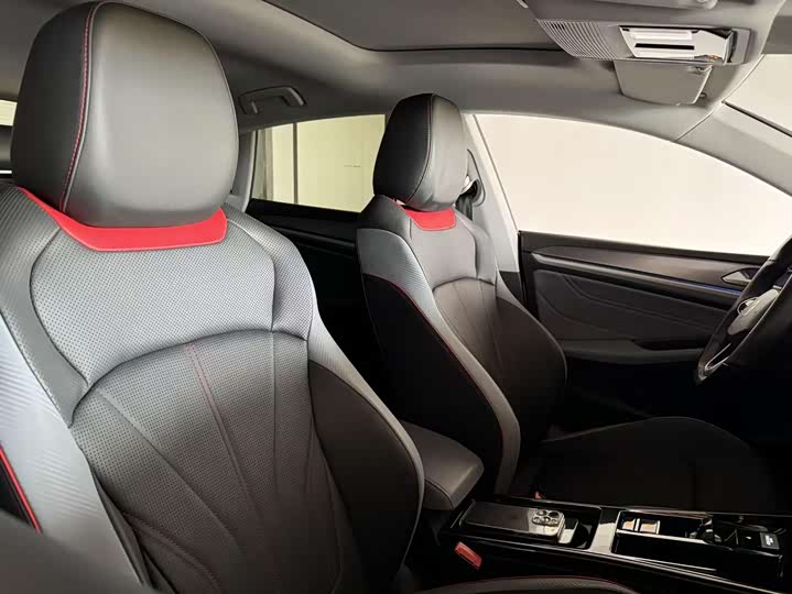 Фото 9 - Volkswagen Lamando L