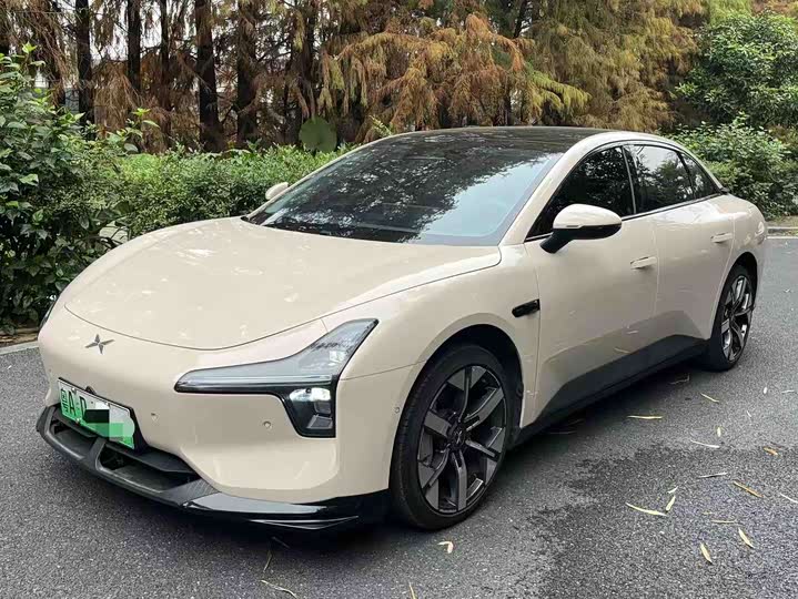 Фото 1 - XPeng Mona M03