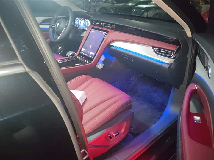 Фото 8 - Hongqi H5 Hybrid