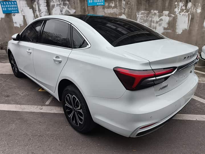 Фото 5 - Roewe i6 Max EV
