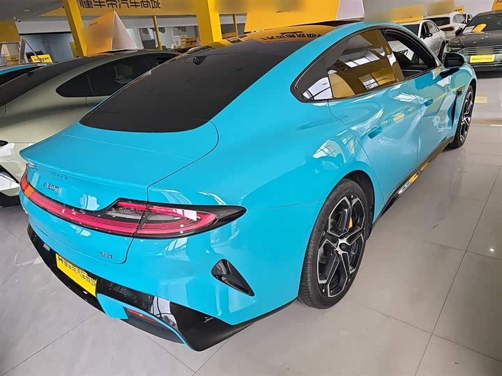 Фото 7 - Xiaomi SU7