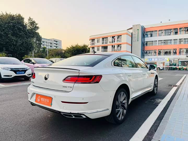 Фото 9 - Volkswagen CC