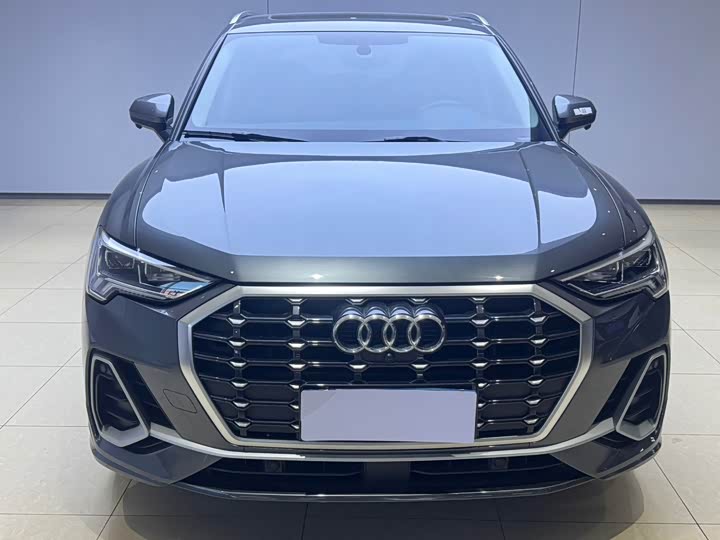 Фото 2 - Audi Q3