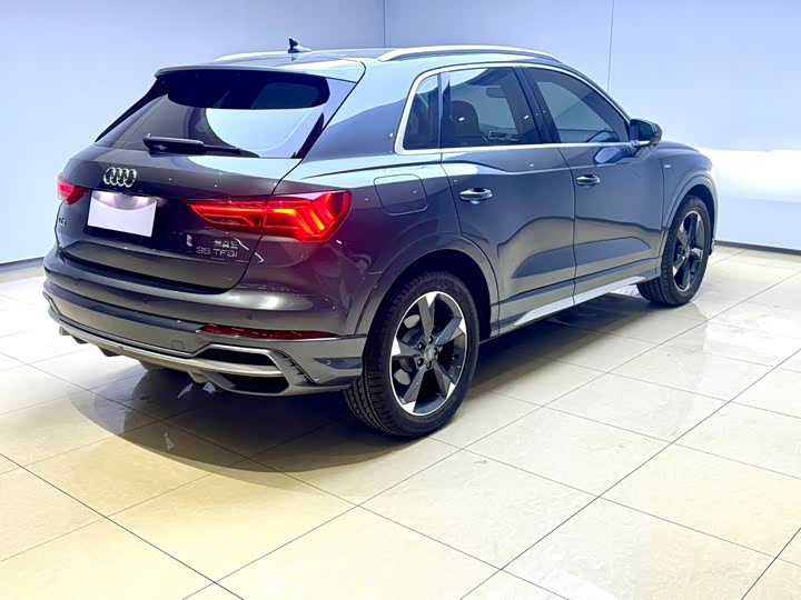 Фото 6 - Audi Q3