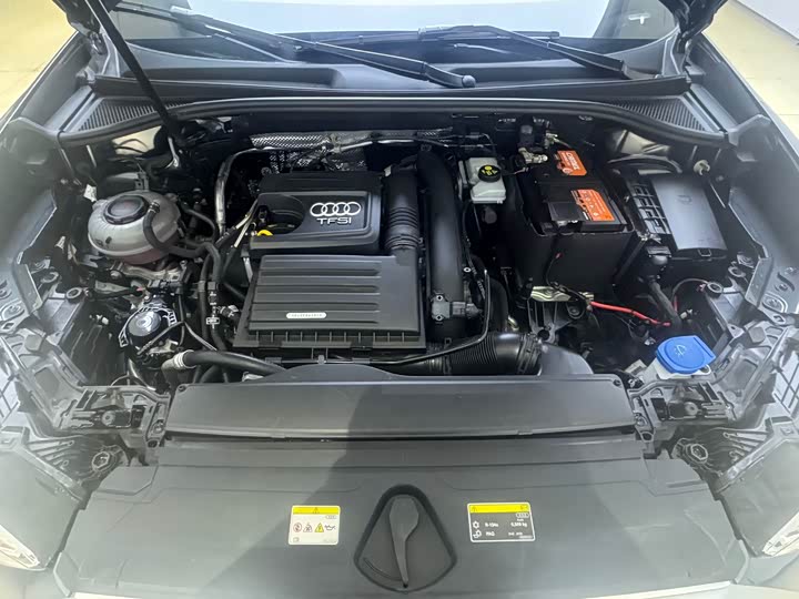 Фото 8 - Audi Q3