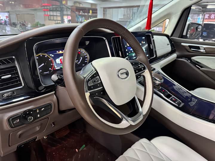 Фото 9 - GAC Trumpchi M8