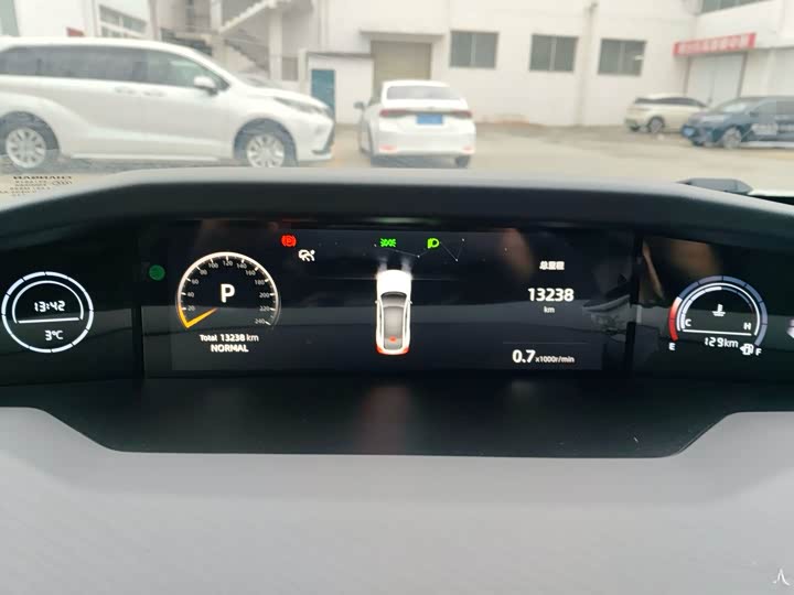 Фото 3 - Changan UNI-V