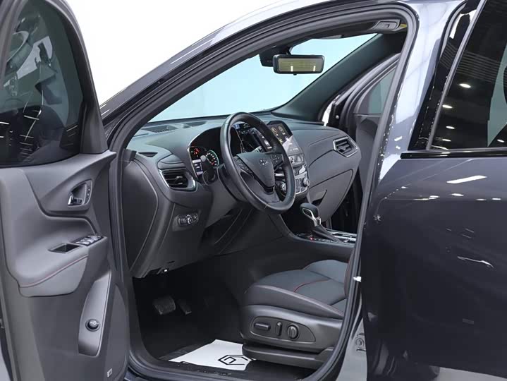 Фото 5 - Chevrolet Equinox