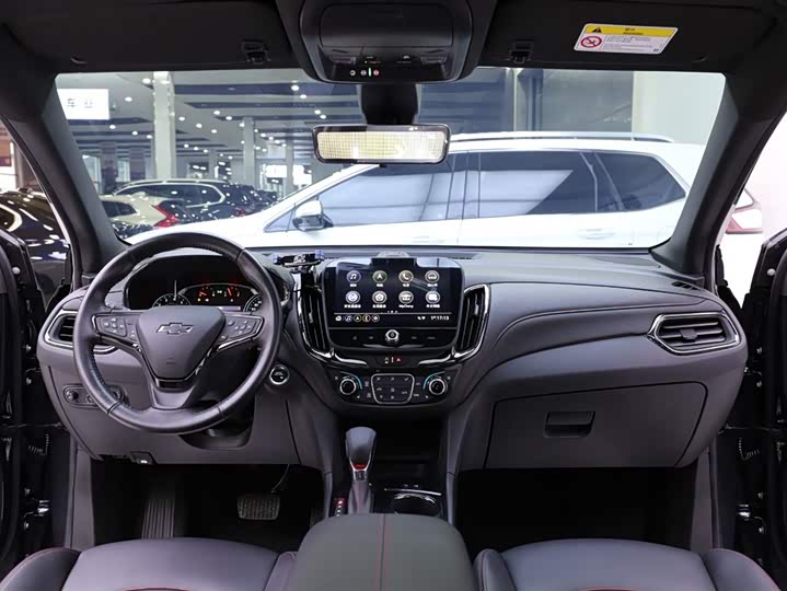 Фото 9 - Chevrolet Equinox