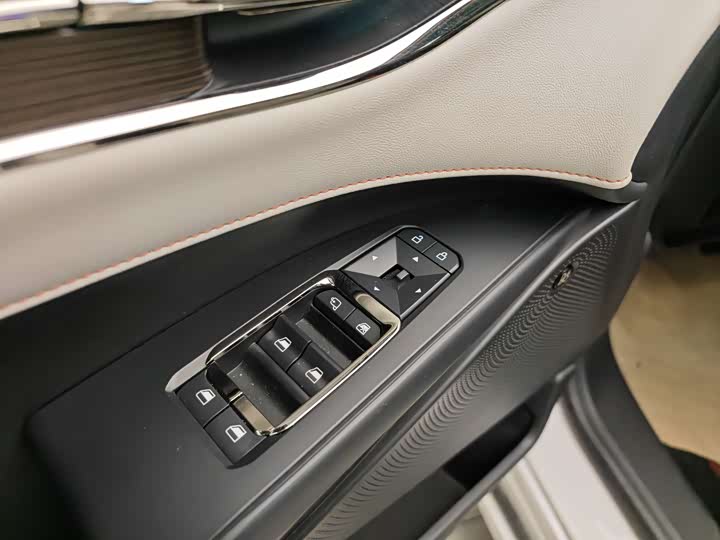 Фото 9 - Ford Mondeo