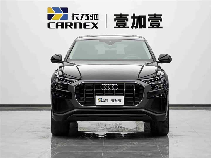 Фото 2 - Audi Q8