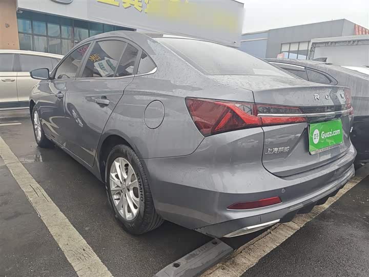 Фото 5 - Roewe i5