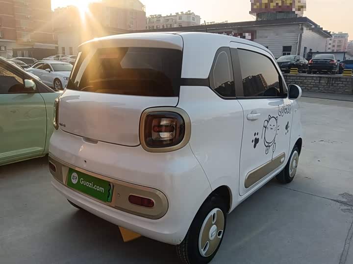 Фото 7 - Bestune Pony