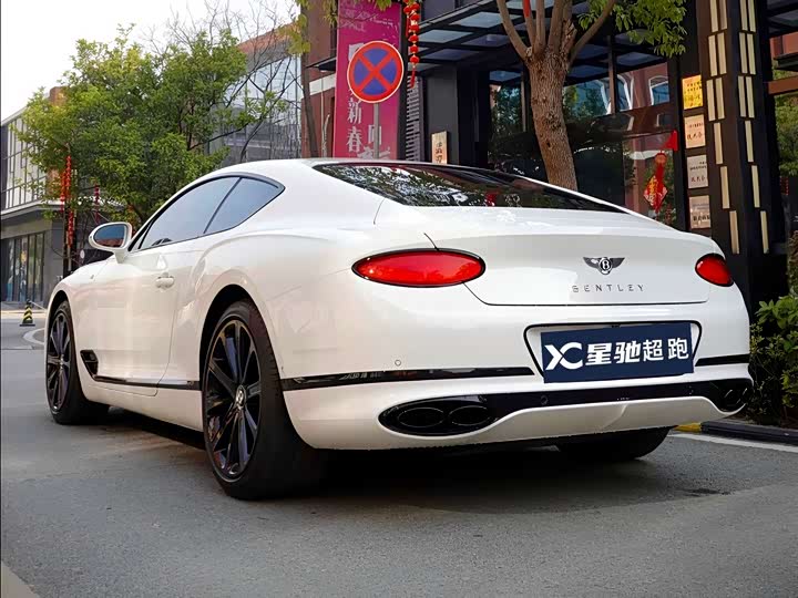 Фото 2 - Bentley Continental GT